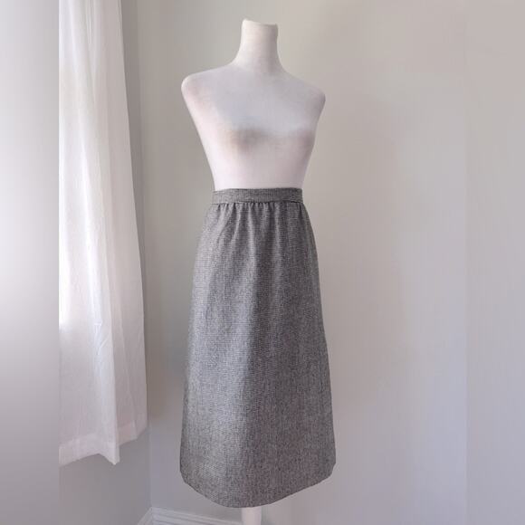 Vintage ‘80s Jonathan Logan Black & White Wool Blend Textured A-Line Midi Skirt - Picture 5 of 9